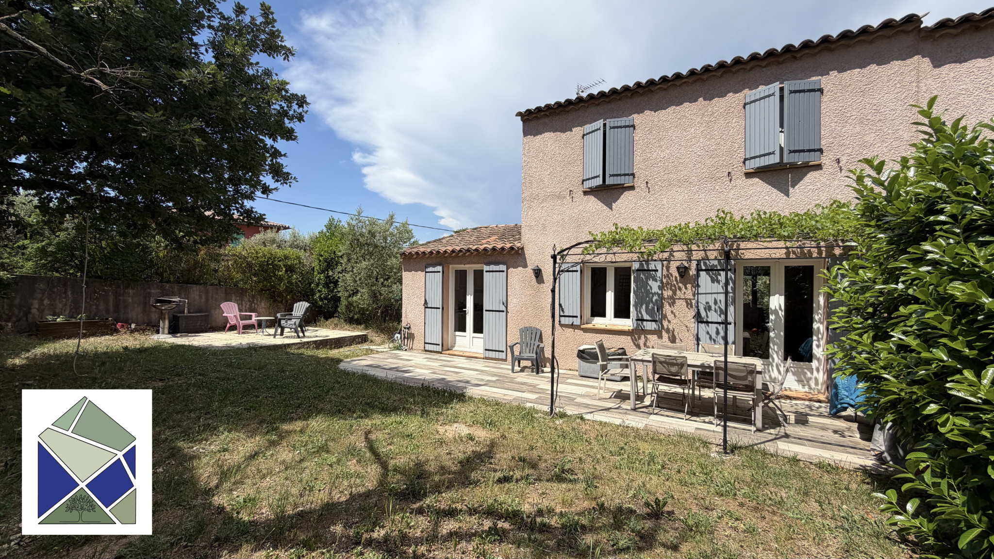 Maison T5 familiale de 111 m2 -  Plein Sud avec Jardin de 416 m2 - DPE C